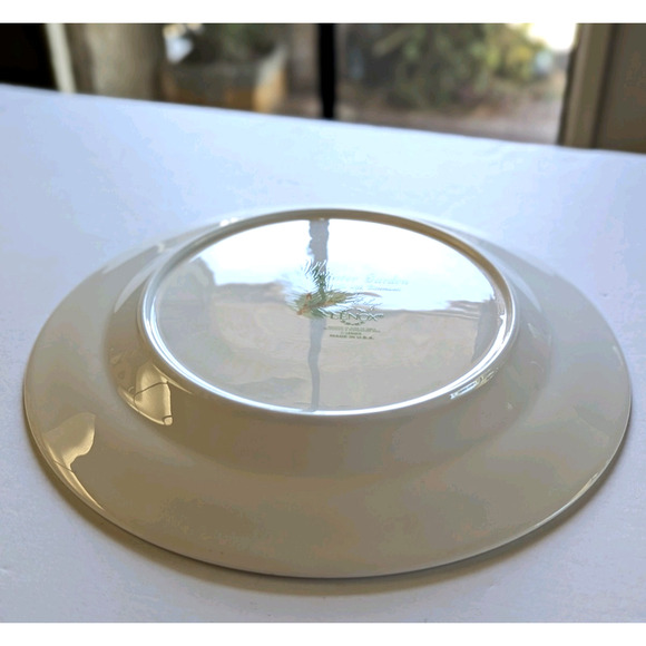 Lenox Winter Garden Anemone w/ Wintergreen Laurie LOT 2 Dinner Plates 11.25" $60 - Picture 4 of 8